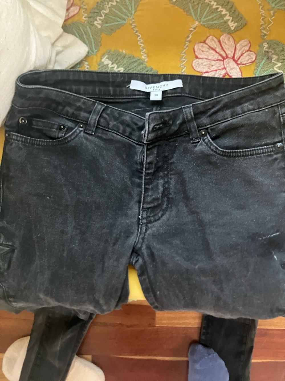 Givenchy Women's Black Washed Skinny Jeans